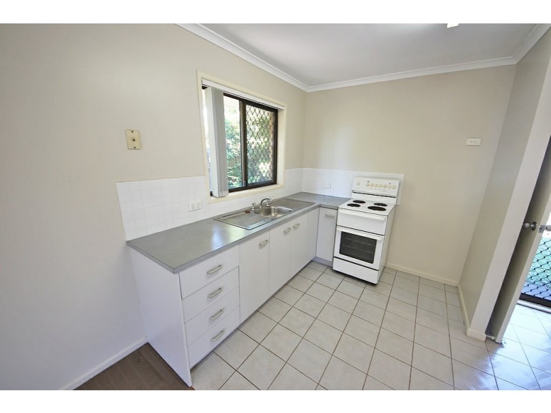 Unit 2/3 Cross Place, Kallangur QLD 4503