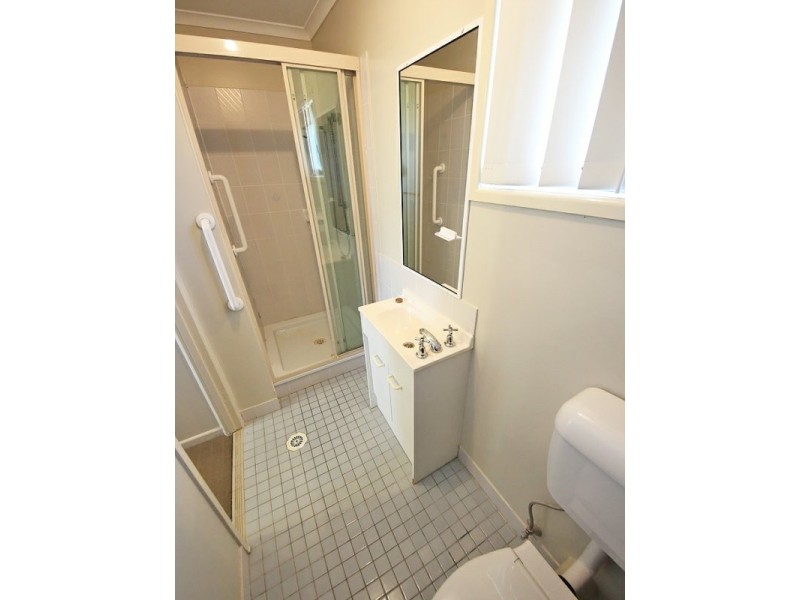 Unit 2/3 Cross Place, Kallangur QLD 4503