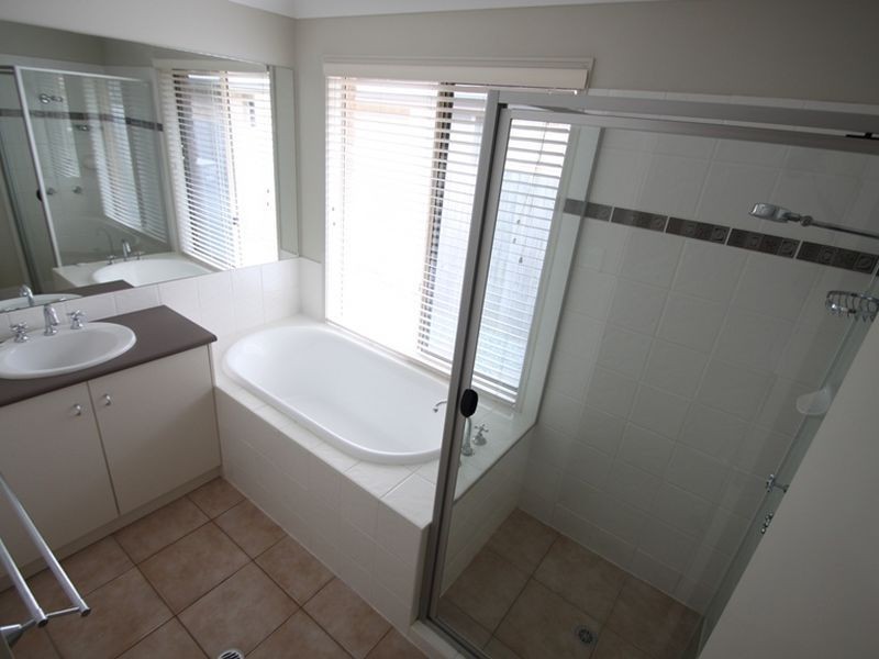 North Lakes QLD 4509