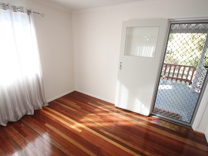 14 Crest Street, Kallangur QLD 4503