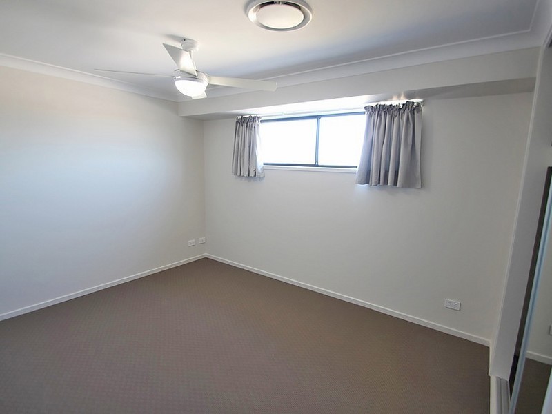 6 Roland Court, Kallangur QLD 4503