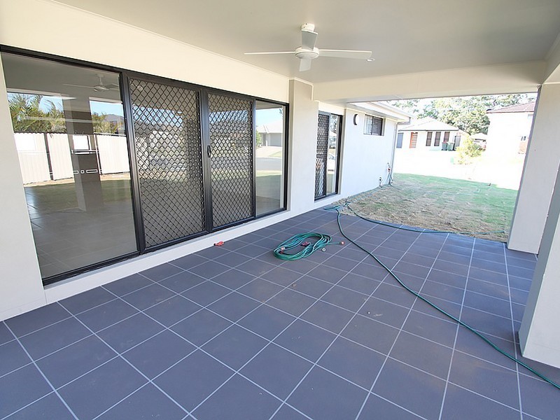6 Roland Court, Kallangur QLD 4503