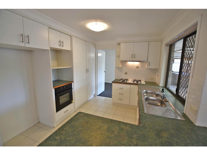 33 Voltaire Crescent, Petrie QLD 4502