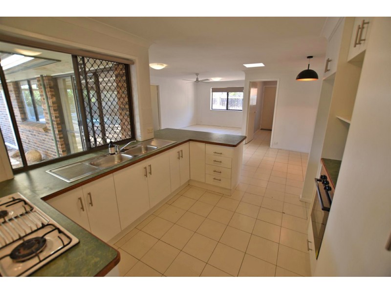 33 Voltaire Crescent, Petrie QLD 4502