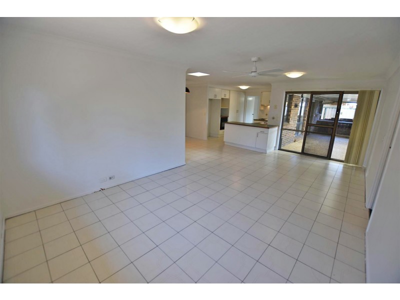 33 Voltaire Crescent, Petrie QLD 4502