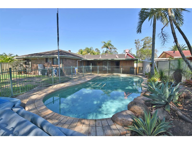 33 Voltaire Crescent, Petrie QLD 4502