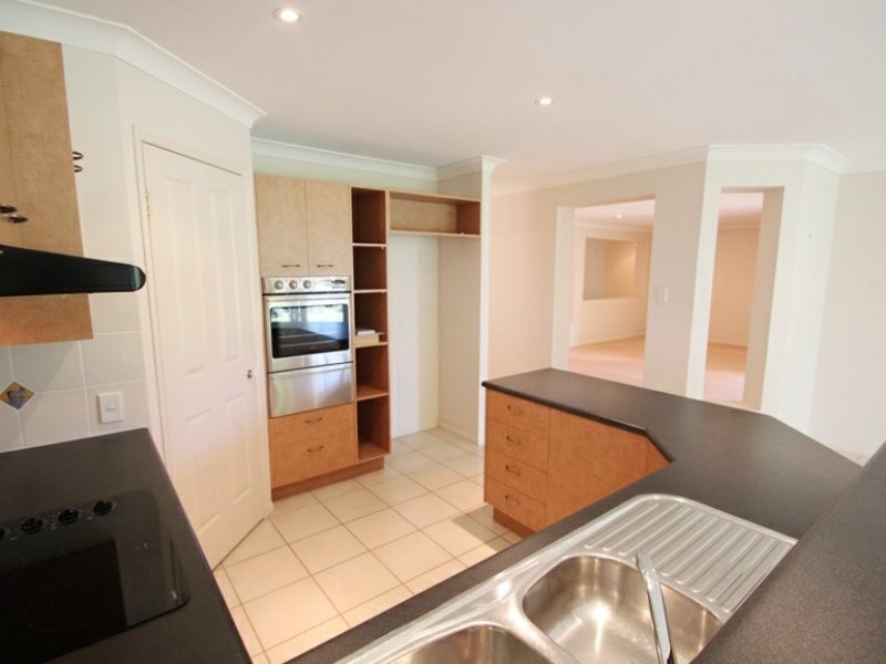 6 Portland Street, Murrumba Downs QLD 4503