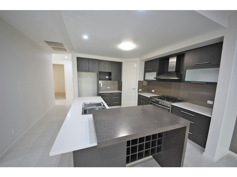 15 Pontiac Drive, Warner QLD 4500