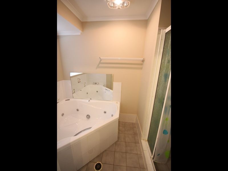 5 Lyrebird Way, Kallangur QLD 4503