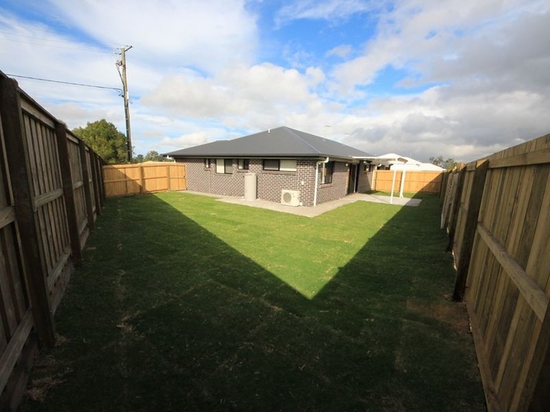 Unit 1/2 Coach Road West, Morayfield QLD 4506