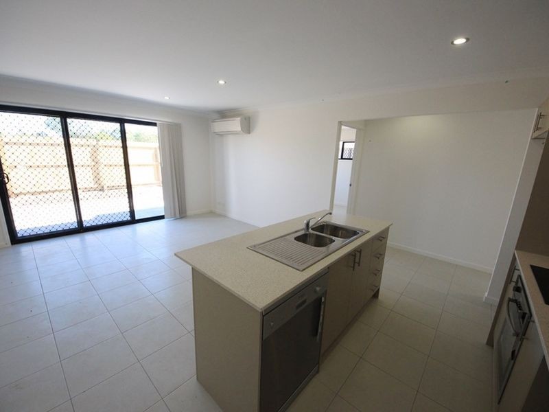 Unit 1/2 Coach Road West, Morayfield QLD 4506