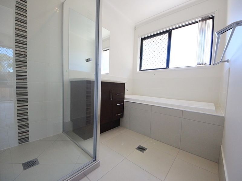 Unit 1/2 Coach Road West, Morayfield QLD 4506