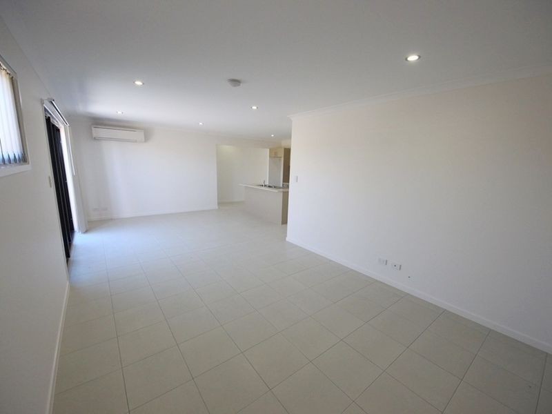 Unit 1/2 Coach Road West, Morayfield QLD 4506