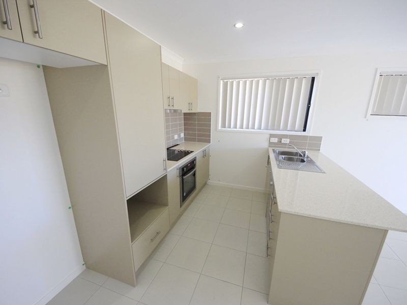 Unit 2/2 Coach Road West, Morayfield QLD 4506