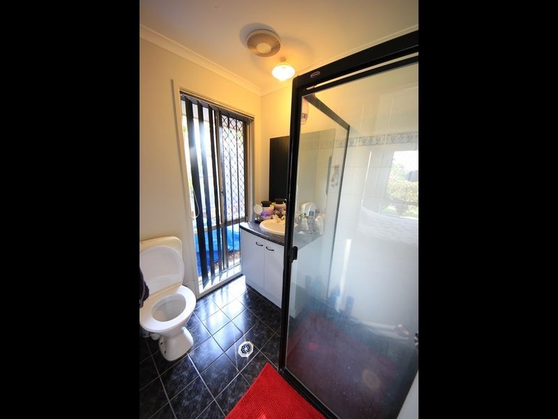 8 Mirrigan Court, Petrie QLD 4502