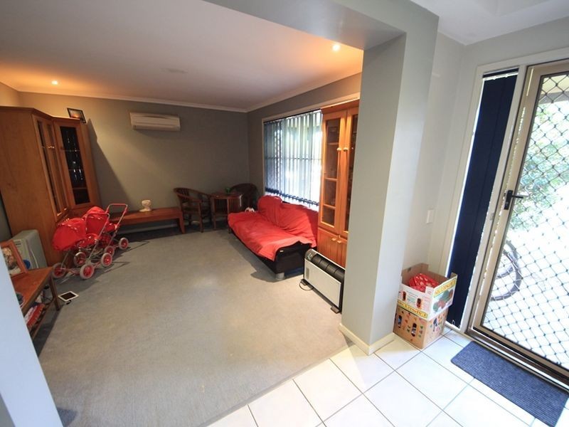 8 Mirrigan Court, Petrie QLD 4502