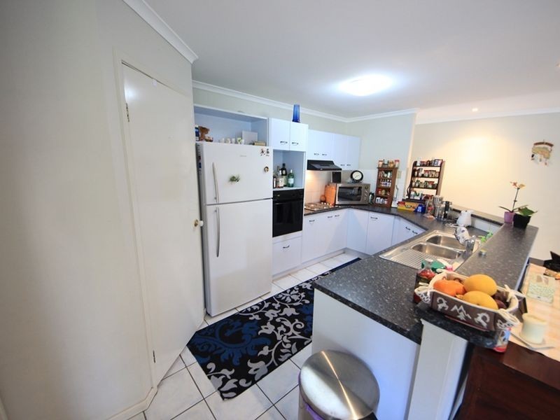 8 Mirrigan Court, Petrie QLD 4502