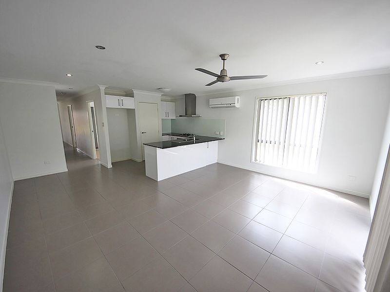 Unit 1/52 Surround Street, Dakabin QLD 4503