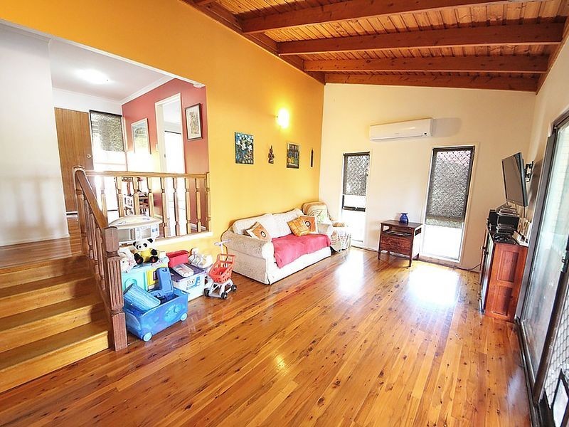 23 Chambery Road, Petrie QLD 4502