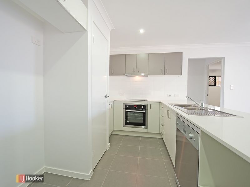 1/2 Sullivan Street, Dakabin QLD 4503