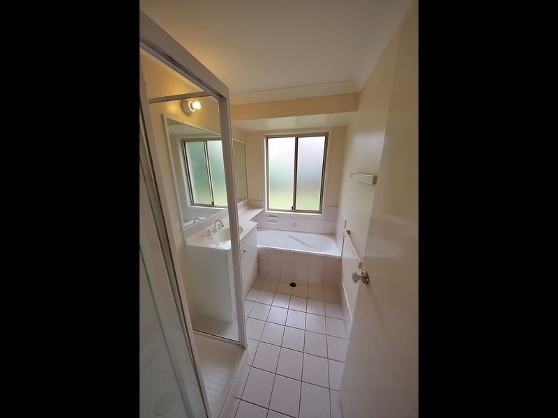 8 Marlay Court, Kallangur QLD 4503