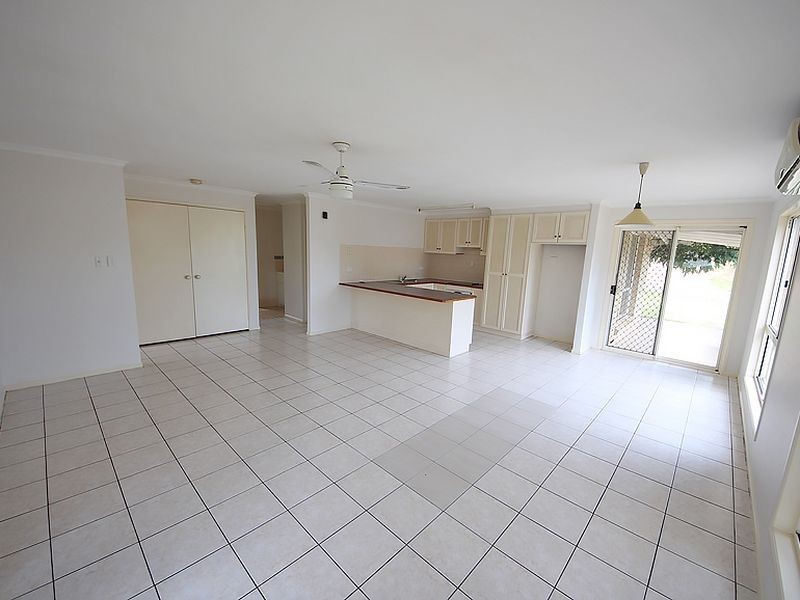 2 Scotts Court, Kallangur QLD 4503