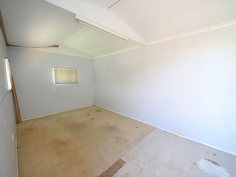 19 Andrew Street, Kallangur QLD 4503