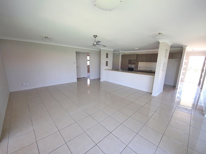 15 Seabiscuit Crescent, Kallangur QLD 4503