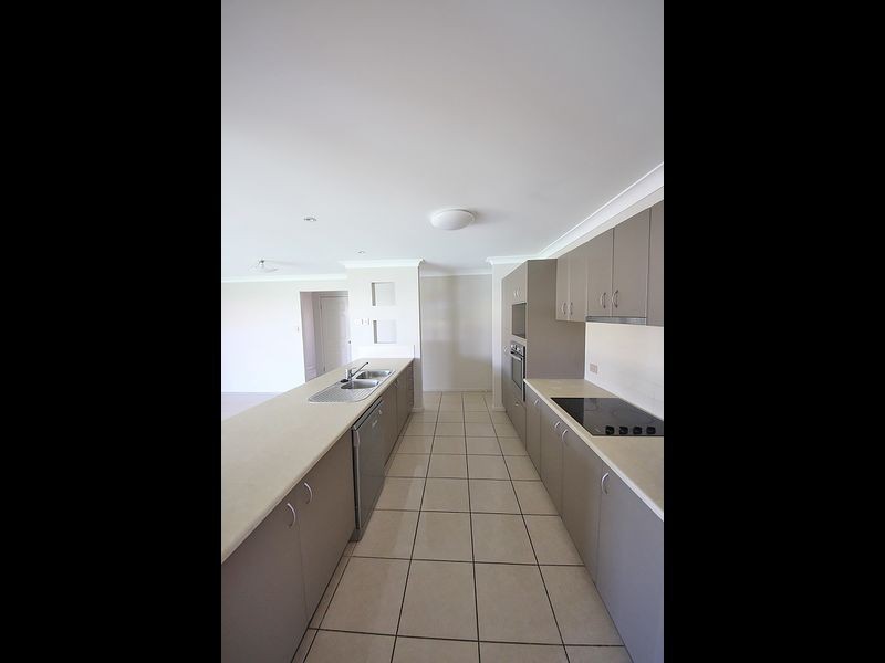 15 Seabiscuit Crescent, Kallangur QLD 4503