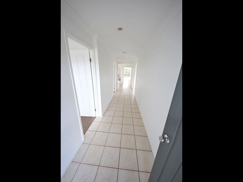 16 Diamond Avenue, Kallangur QLD 4503