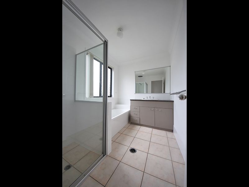 16 Diamond Avenue, Kallangur QLD 4503