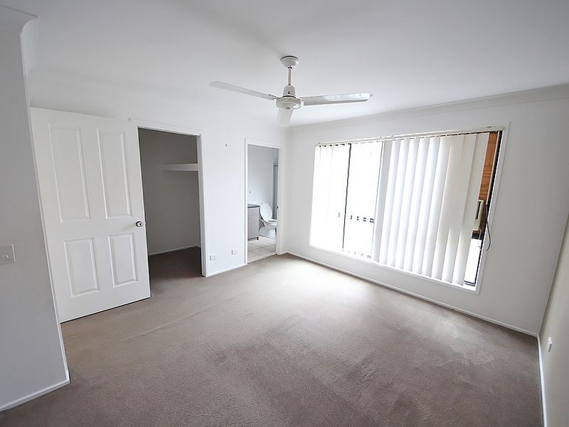 16 Diamond Avenue, Kallangur QLD 4503