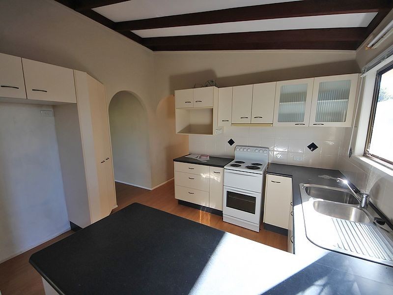 2 Wilder Avenue, Kallangur QLD 4503