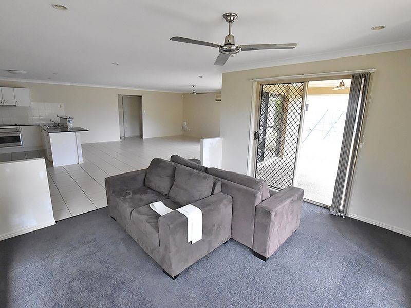 5 Baybreeze Crescent, Murrumba Downs QLD 4503
