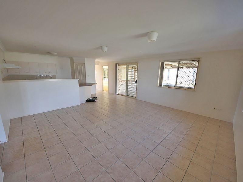 19 Macarthur Drive, Kallangur QLD 4503