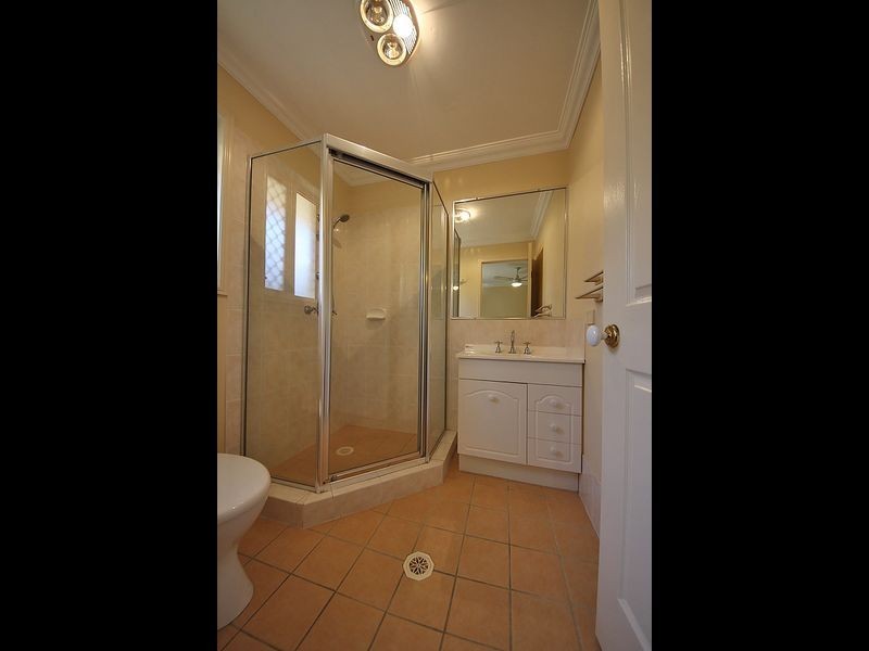 6 Faraday Court, Kallangur QLD 4503