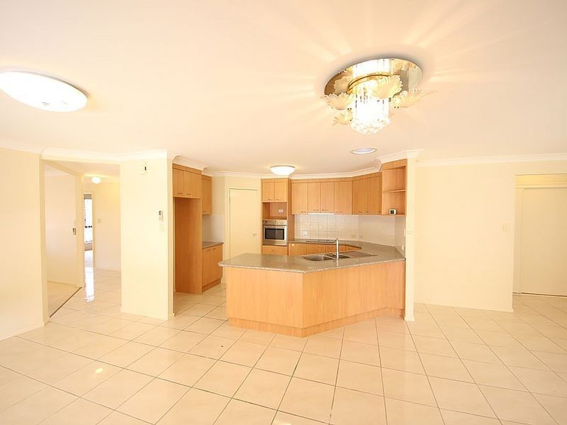 6 Currawinya Street, North Lakes QLD 4509