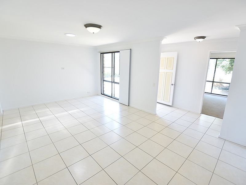 39 Woonara Drive, Petrie QLD 4502