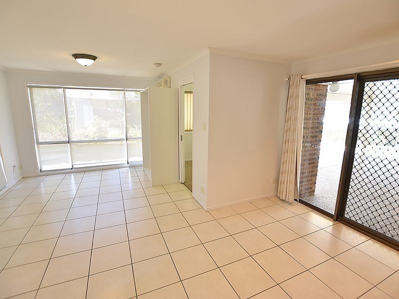 39 Woonara Drive, Petrie QLD 4502