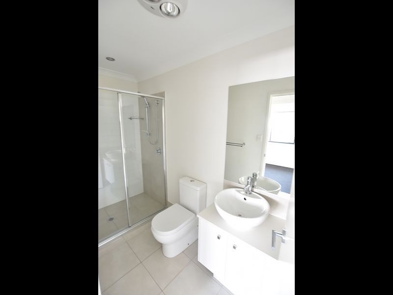 44B Bowerbird Crescent, Dakabin QLD 4503