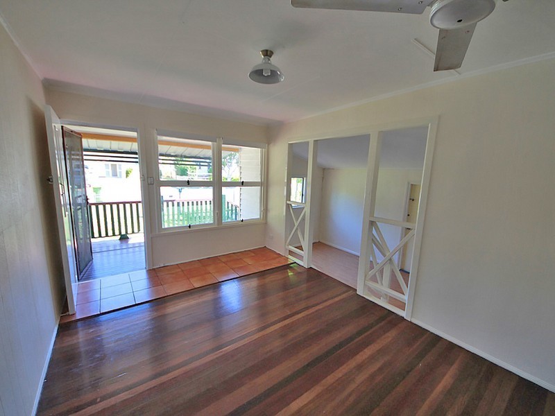 12 Andrew Street, Kallangur QLD 4503