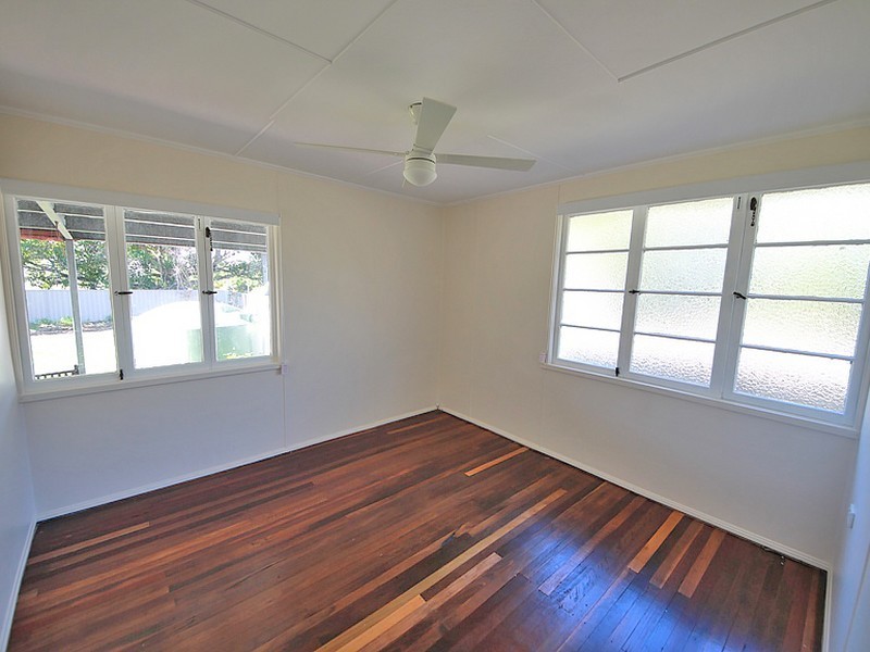 12 Andrew Street, Kallangur QLD 4503