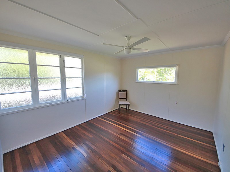 12 Andrew Street, Kallangur QLD 4503