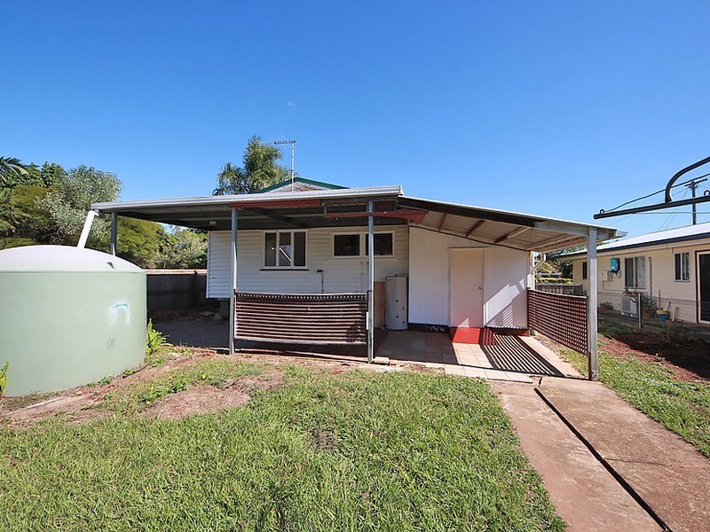12 Andrew Street, Kallangur QLD 4503