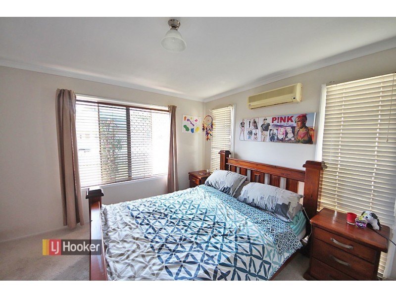 25 Arrakune Crescent, Kallangur QLD 4503