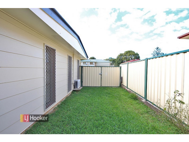 25 Arrakune Crescent, Kallangur QLD 4503