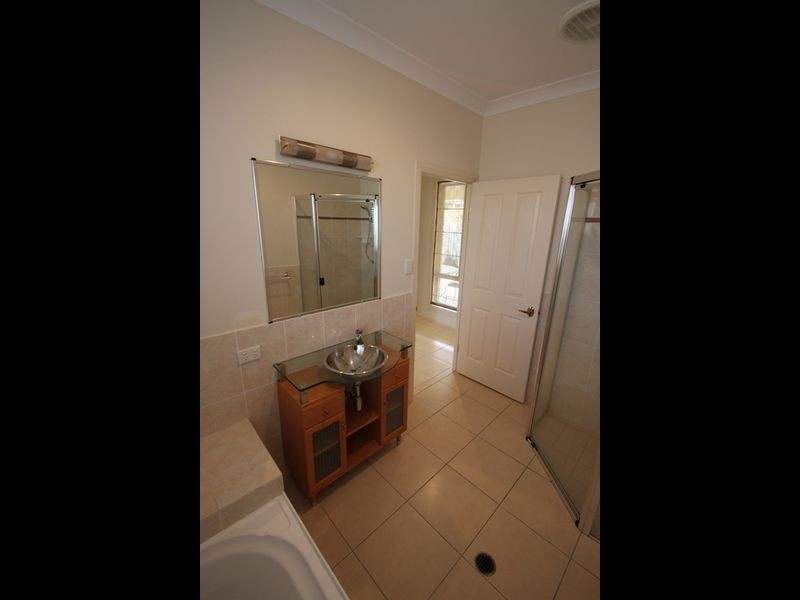 North Lakes QLD 4509
