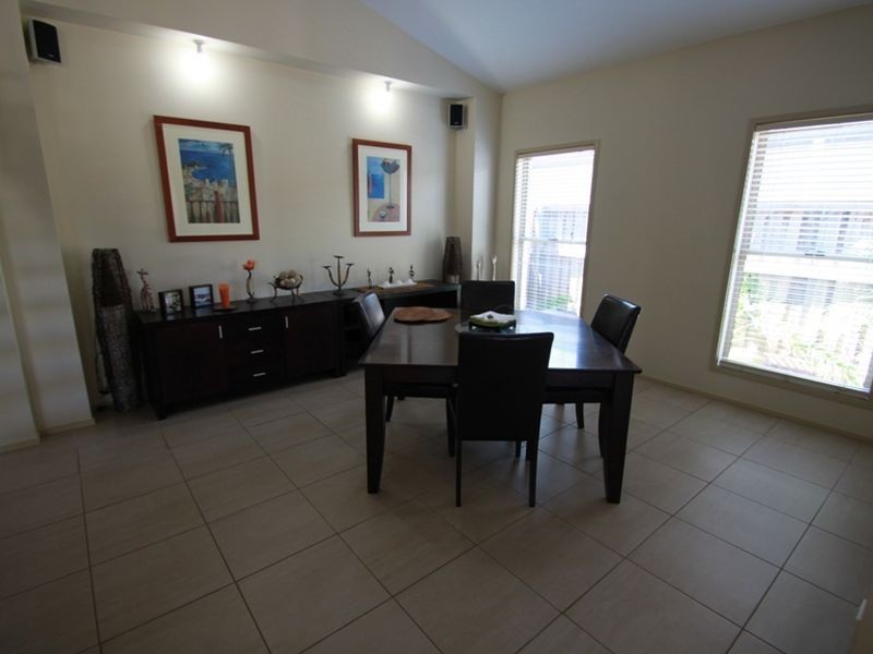 North Lakes QLD 4509