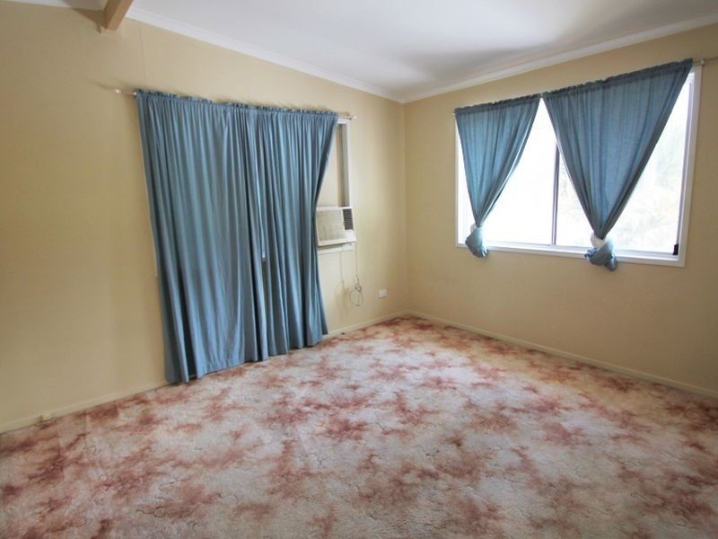 7 Leslie Street, Kallangur QLD 4503