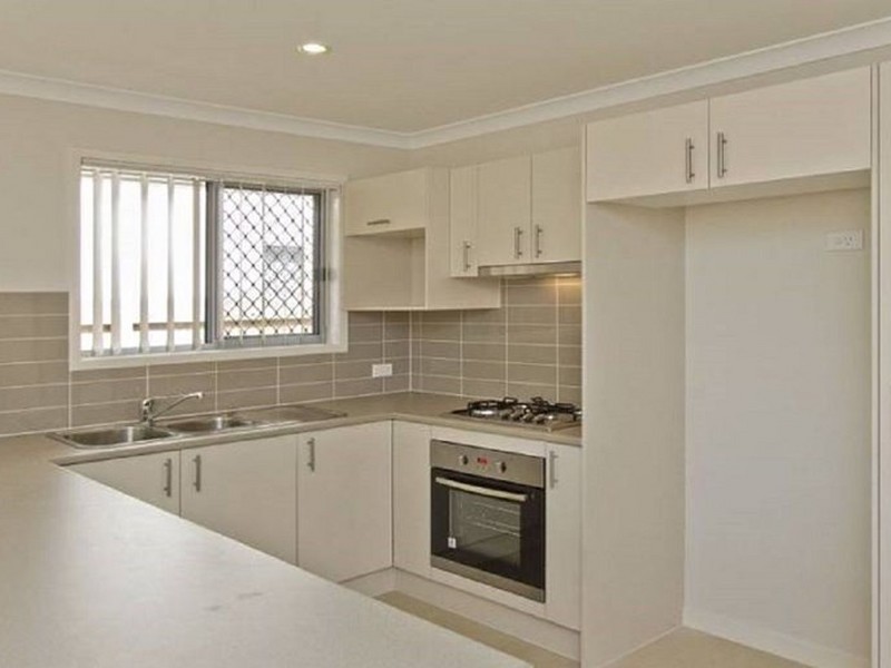 48 Birchgrove Crescent, Kallangur QLD 4503